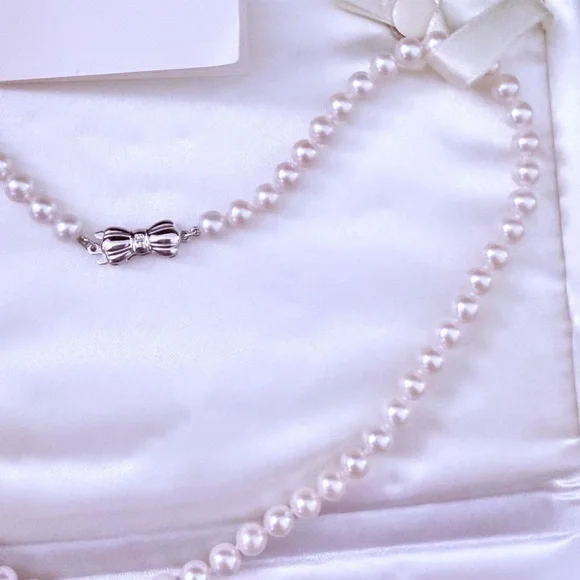 MIKIMOTO Sea Magic White Pearl Necklace - Picture 5 of 10
